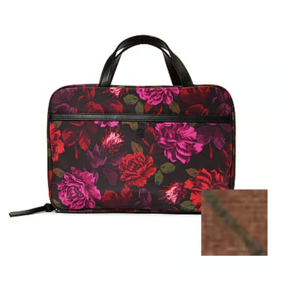 Victoria Secret Travel Hanging Toilery Bag. Red Floral